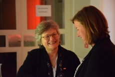 14. Editorin und Jurymitglied Ursula Hoef (m.) mit Jurybetreuerin Janna Mehring